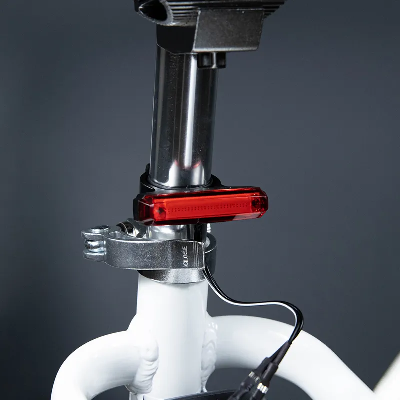 Serfas eDart 350W ST E-Bike in White-4